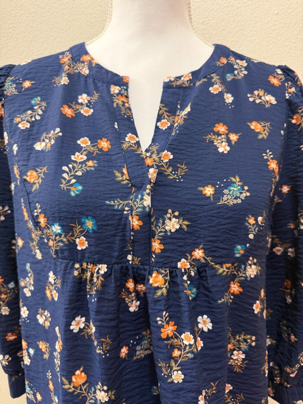 St John's Bay blue floral pullover blouse, Petite Large